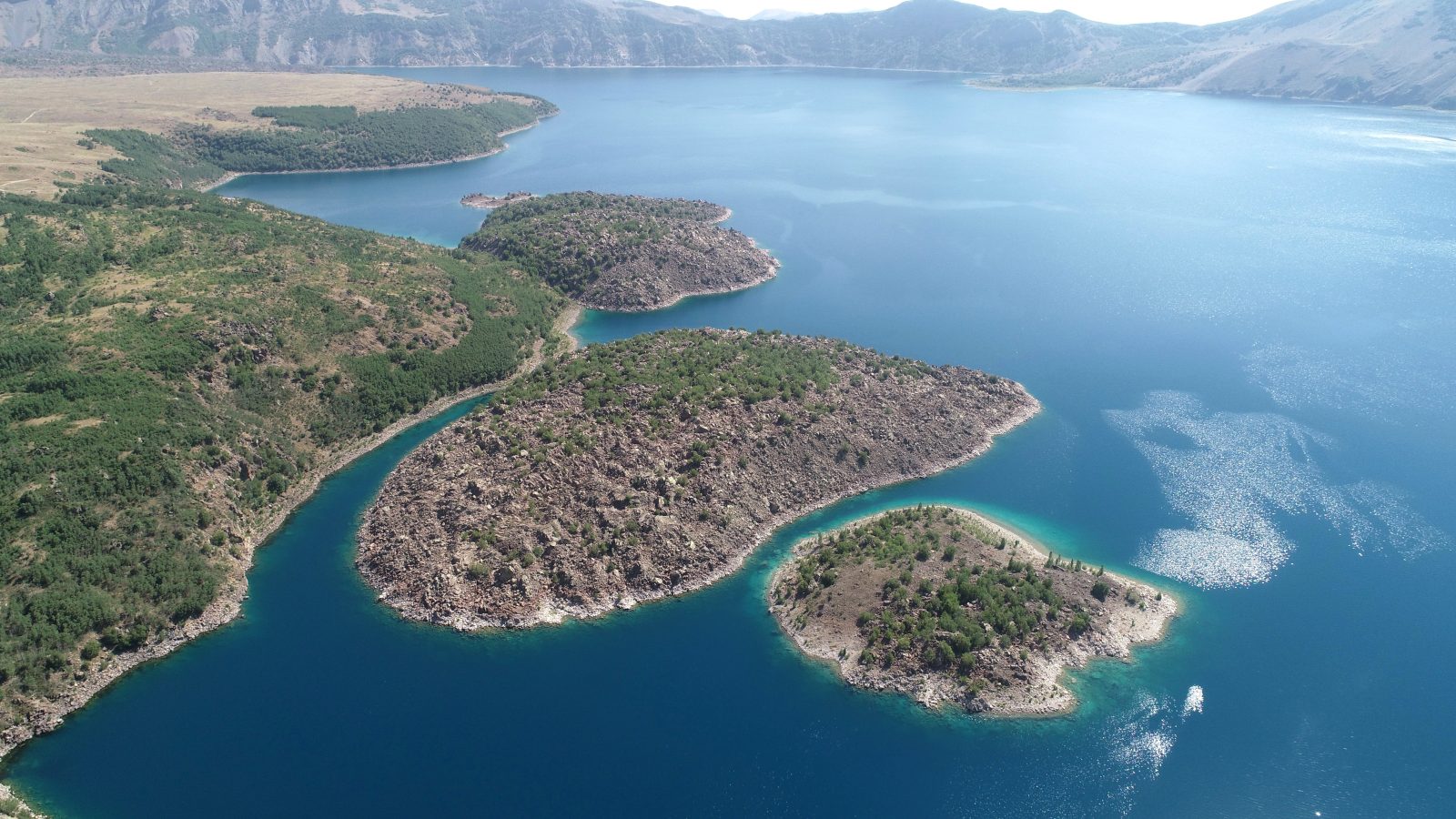 Kalderanın havadan görünümü